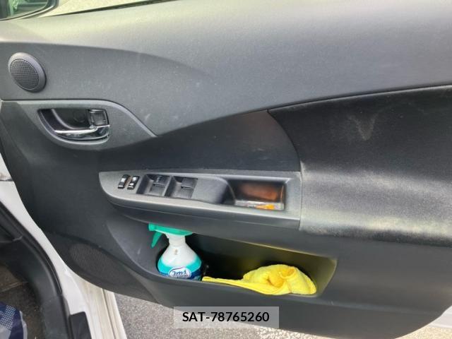 Toyota RACTIS 2015-11 8882673-14