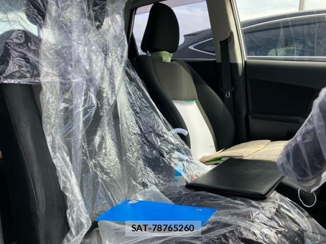 Toyota RACTIS 2015-11 8882673-16
