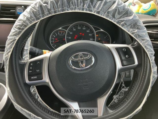 Toyota RACTIS 2015-11 8882673-19