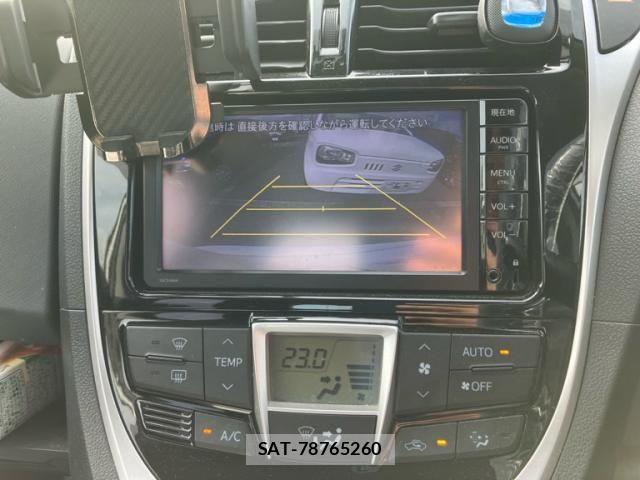 Toyota RACTIS 2015-11 8882673-23