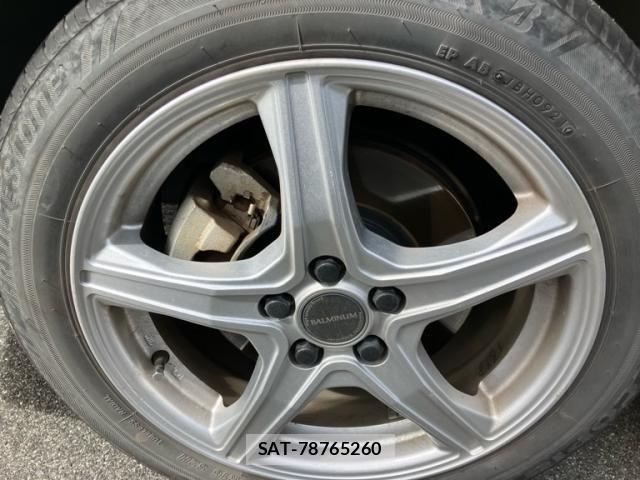 Toyota RACTIS 2015-11 8882673-4