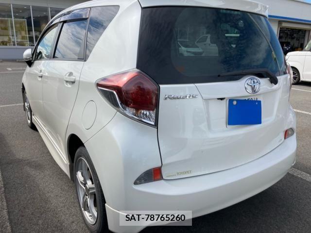 Toyota RACTIS 2015-11 8882673-7