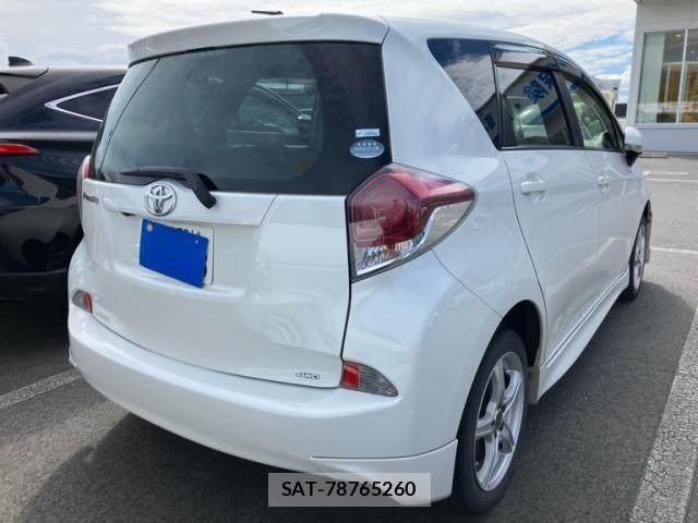 Toyota RACTIS 2015-11 8882673-8