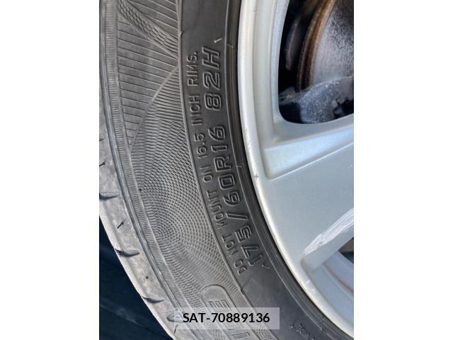 Toyota RACTIS 2008-07 8884502-6