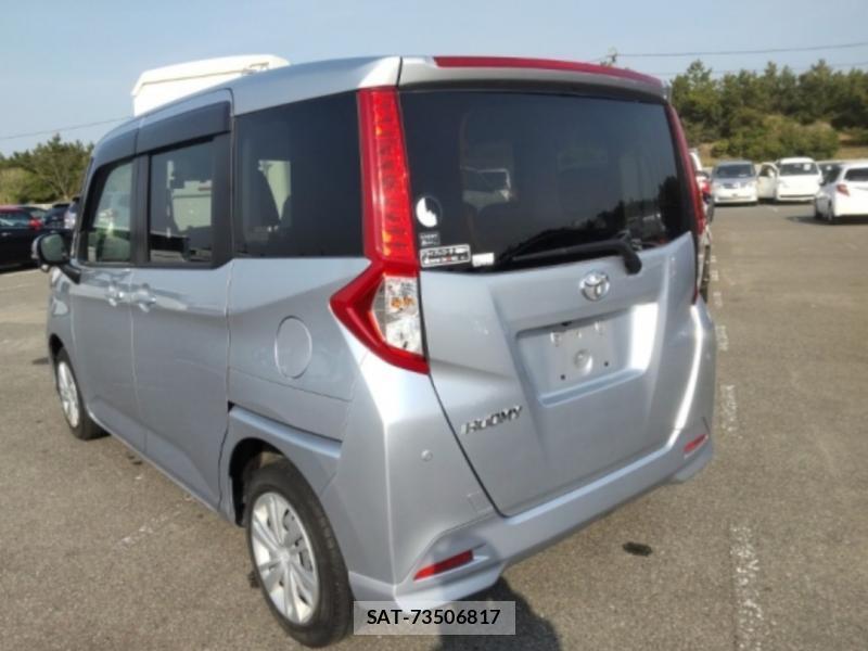 Toyota ROOMY 2023-04 907217-3