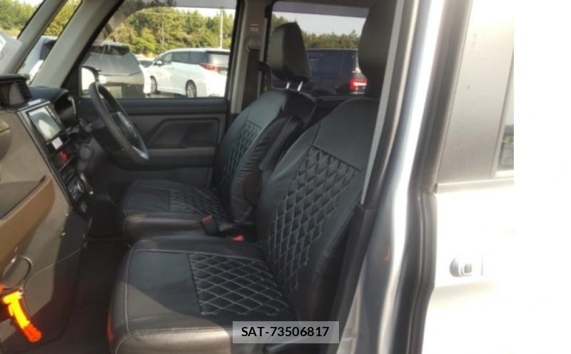 Toyota ROOMY 2023-04 907217-9