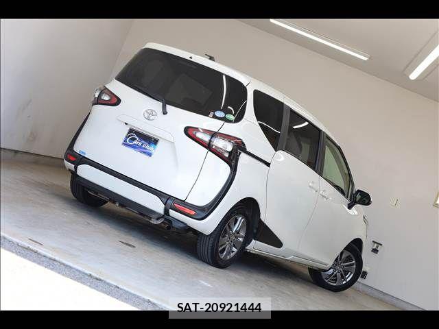 Toyota SIENTA 2017-03 7503318-11