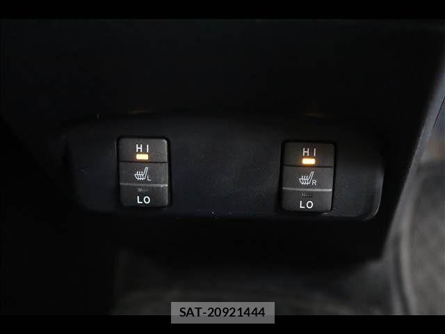 Toyota SIENTA 2017-03 7503318-14