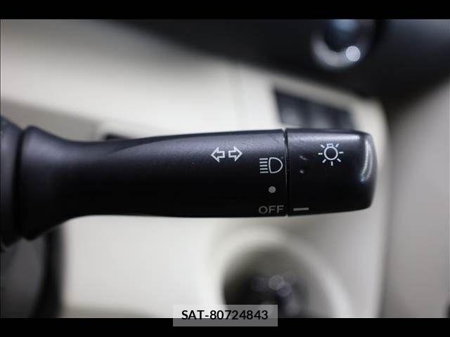 Toyota SIENTA 2016-03 8415544-9