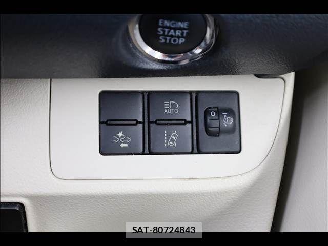 Toyota SIENTA 2016-03 8415544-14