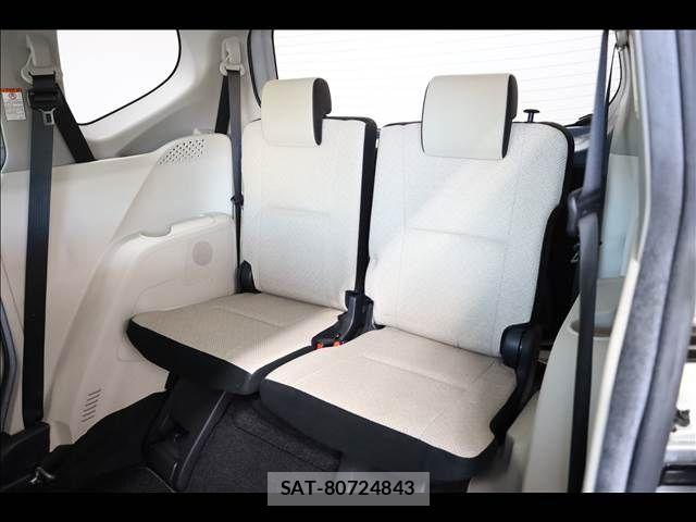 Toyota SIENTA 2016-03 8415544-18