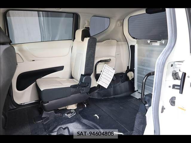 Toyota SIENTA 2019-07 8746441-18