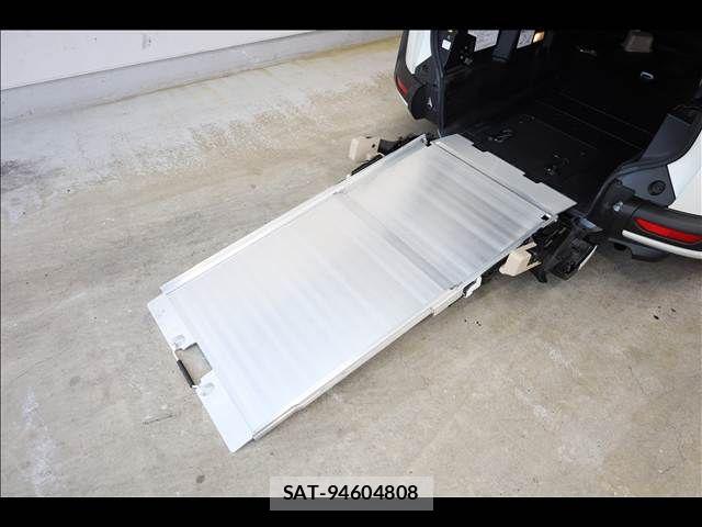 Toyota SIENTA 2019-07 8746441-3