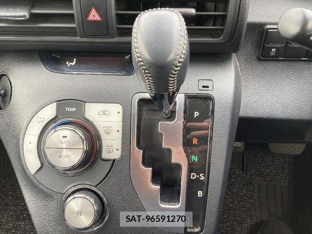 Toyota SIENTA 2015-07 4603586-10