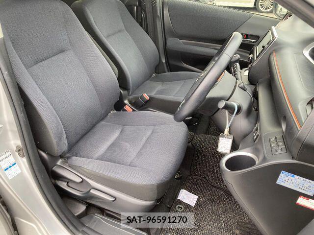 Toyota SIENTA 2015-07 4603586-15