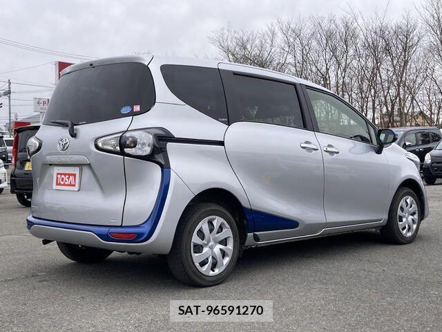 Toyota SIENTA 2015-07 4603586-4