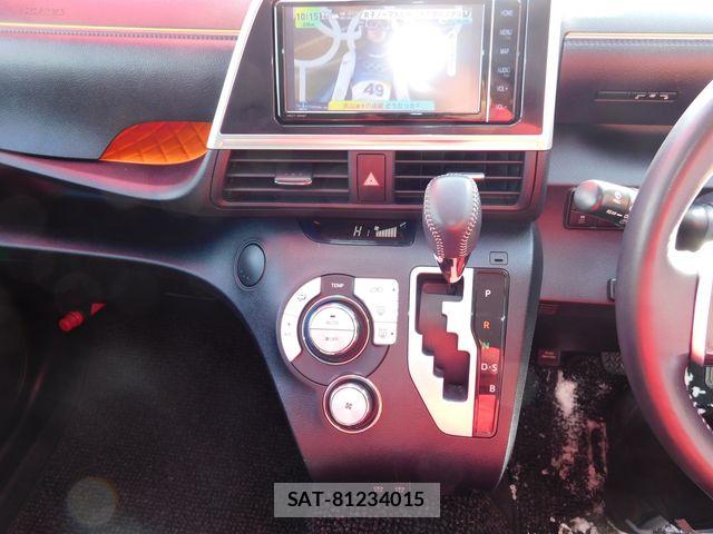 Toyota SIENTA 2019-01 5881338-13