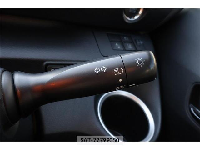Toyota SIENTA 2019-09 5881336-24