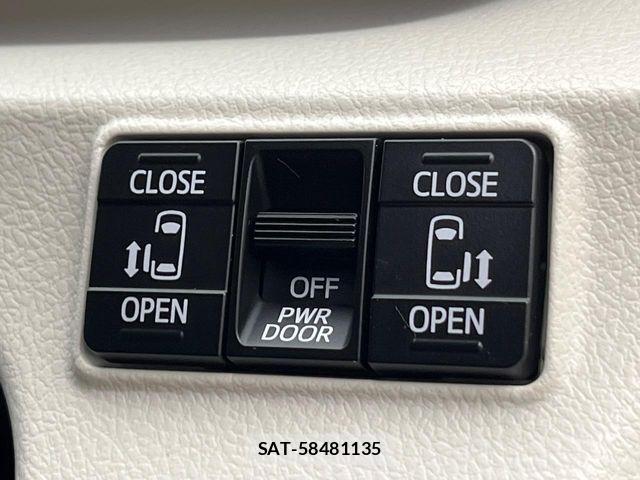 Toyota SIENTA 2016-04 6248061-5