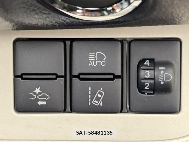 Toyota SIENTA 2016-04 6248061-6