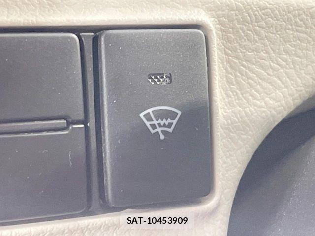 Toyota SIENTA 2019-10 6615330-7