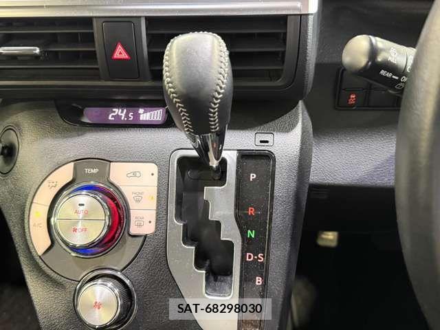 Toyota SIENTA 2019-01 6678531-16