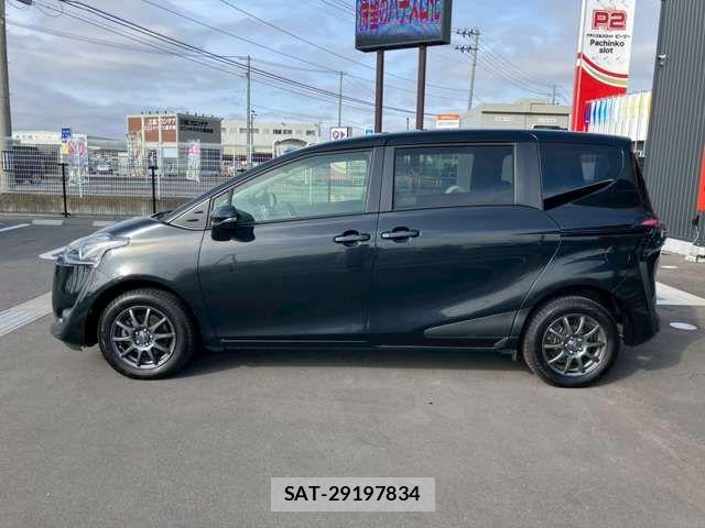 Toyota SIENTA 2016-04 6914634-14