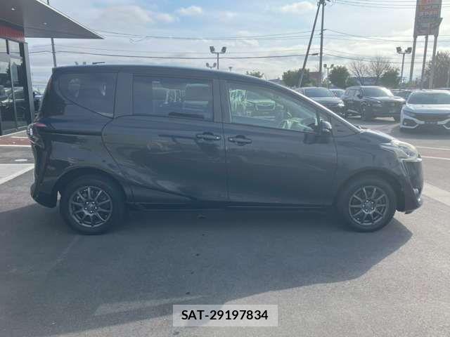 Toyota SIENTA 2016-04 6914634-17