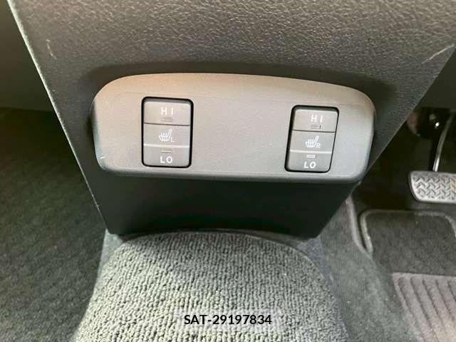 Toyota SIENTA 2016-04 6914634-4