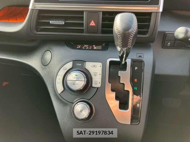 Toyota SIENTA 2016-04 6914634-7