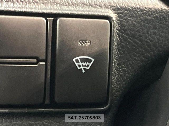 Toyota SIENTA 2017-05 6914638-6