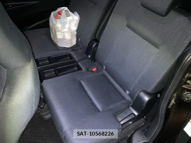 Toyota SIENTA 2016-05 7226309-13
