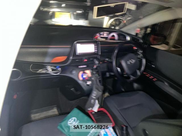 Toyota SIENTA 2016-05 7226309-14