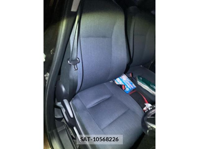Toyota SIENTA 2016-05 7226309-16
