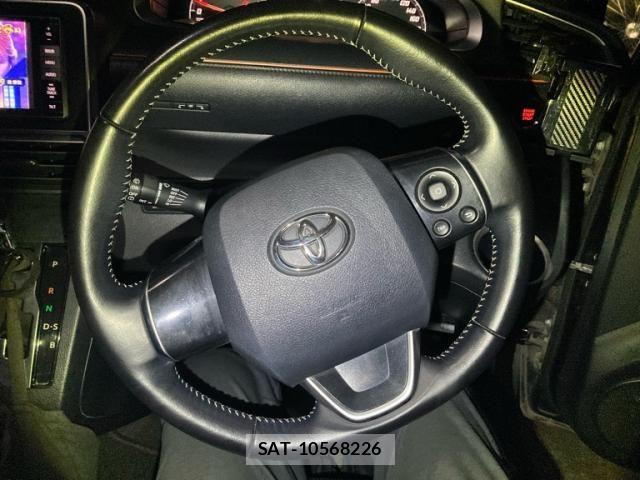 Toyota SIENTA 2016-05 7226309-17