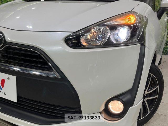 Toyota SIENTA 2017-02 7252635-12