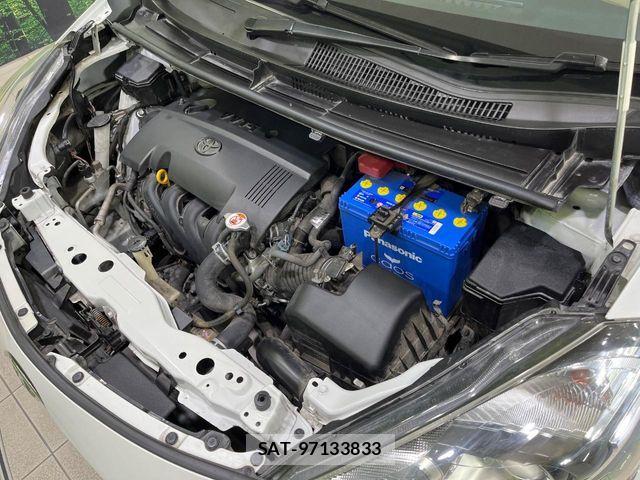 Toyota SIENTA 2017-02 7252635-17