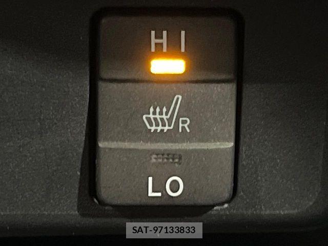 Toyota SIENTA 2017-02 7252635-6