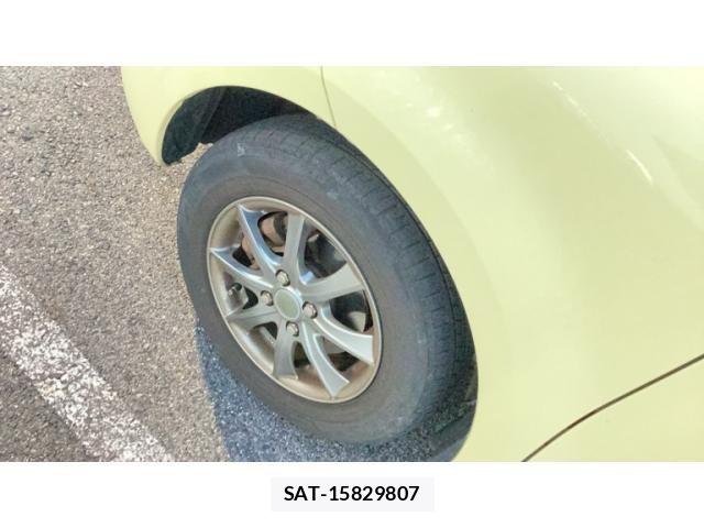 Toyota SIENTA 2009-04 7252638-3