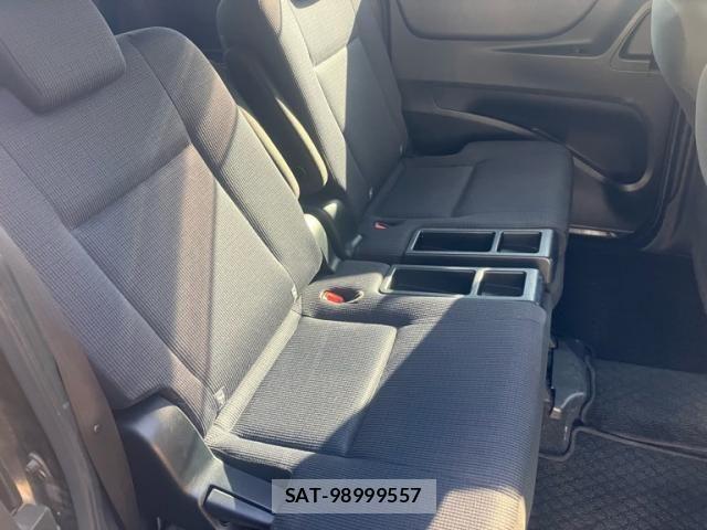 Toyota SIENTA 2016-11 7252637-11