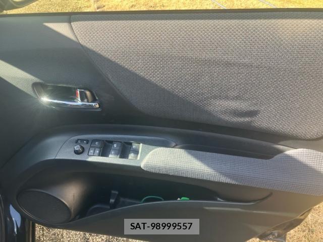 Toyota SIENTA 2016-11 7252637-16