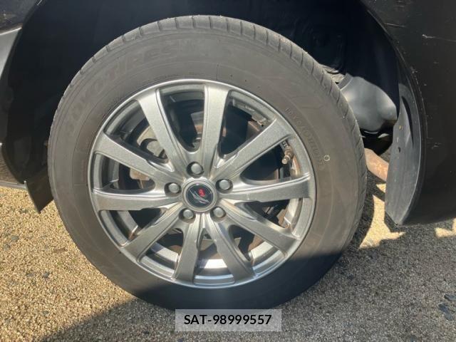 Toyota SIENTA 2016-11 7252637-6