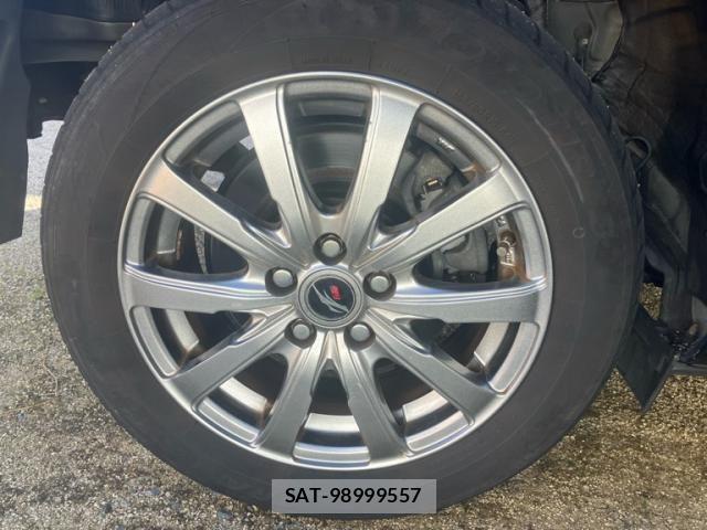 Toyota SIENTA 2016-11 7252637-7