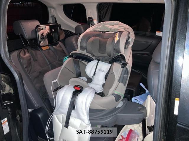 Toyota SIENTA 2019-06 7273179-11