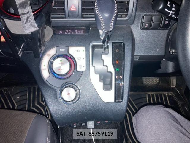 Toyota SIENTA 2019-06 7273179-23
