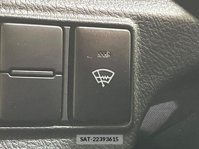 Toyota SIENTA 2018-10 7394573-2