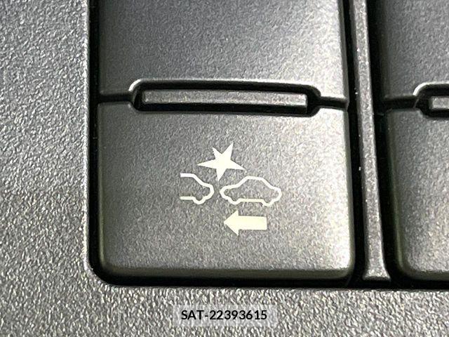 Toyota SIENTA 2018-10 7394573-5