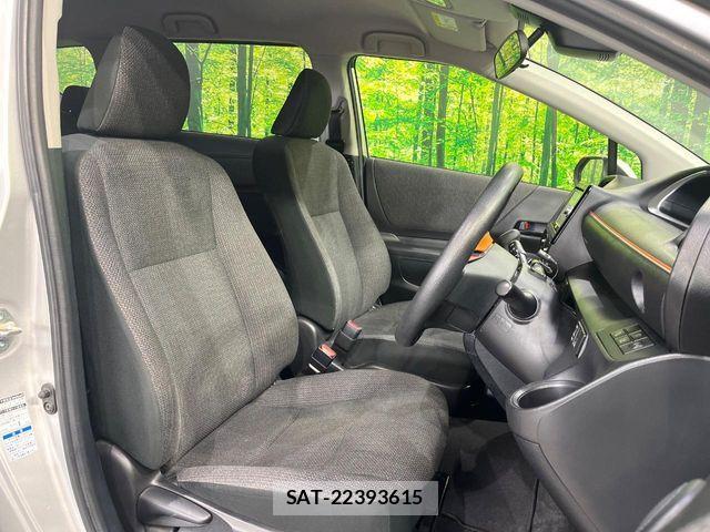Toyota SIENTA 2018-10 7394573-8