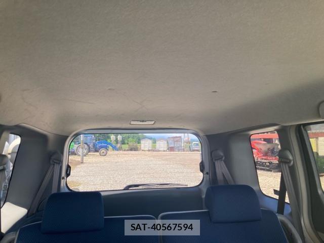 Toyota SIENTA 2005-10 7458482-15