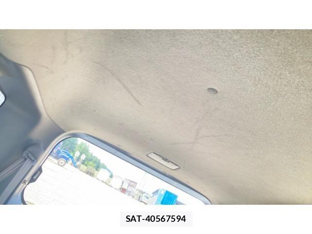 Toyota SIENTA 2005-10 7458482-21